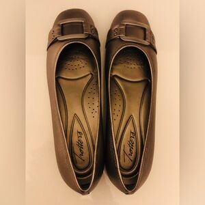 Trotters Bronze Sizzle Ballet Flats Sz 8.5N